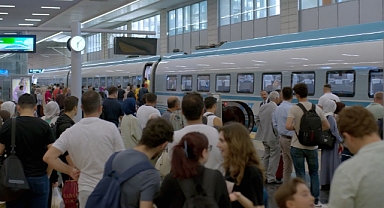 YÜKSEK HIZLI TREN 100 MİLYONDAN FAZLA YOLCU TAŞIDI