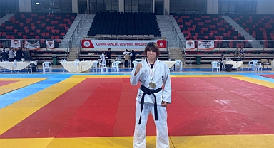 Karamanlı Milli Sporcu Ayşegül Ay’a Milli Takım Daveti