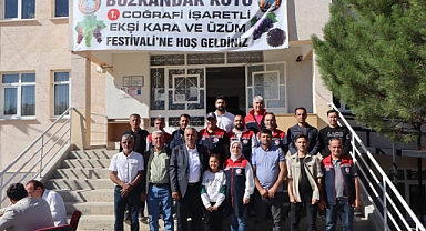 Bozkandak Köyü’nde Ekşikara Üzüm Festivali Coşkusu