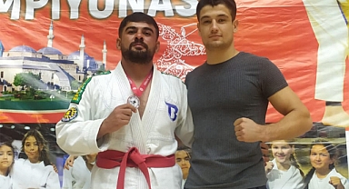Burak Hasan Uluer'den Ju Jitsu'da Türkiye Üçüncülüğü