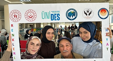 Gençler ve Yaşlılar “Renklerle Hayat”ta Buluştu