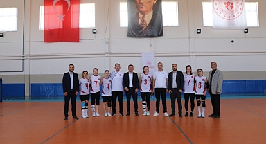 Golbol Kadın Milli Takımı'na Karaman'da Moral Ziyareti