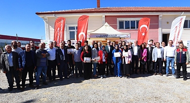 Karaman’da Ana Arıcılığa Büyük Destek: 30 Arıcıya 600 Modern Kovan Dağıtıldı