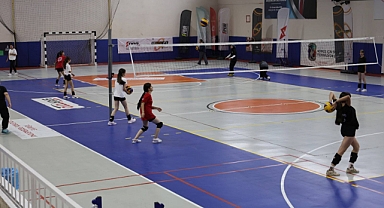 Karaman’da Avrupa Spor Haftası Voleybol Etkinliğiyle Renklendi