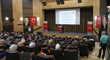Karaman’da “Peygamberimiz ve Aile Ahlakı” Konferansı Düzenlendi