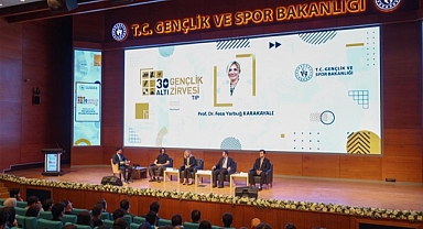 “30 Altı Gençlik Zirvesi” Tıp Fakültesi Öğrencileri Buluştu