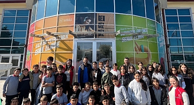 Mareşal Mustafa Kemal Ortaokul Öğrencileri Gençlik Merkezini Keşfetti