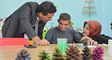 Özel Öğrenciler El Sanatlarıyla Hayata Tutunuyor