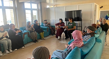 Sanatla İyileş Projesi Gönüllere Dokundu: Gençlerden Huzurevinde Duygusal Ziyaret