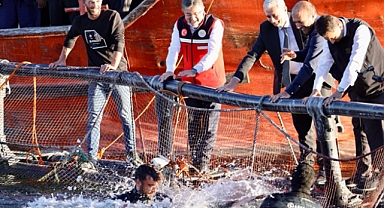 BAKAN YUMAKLI: “SU ÜRÜNLERİ YETİŞTİRİCİLİĞİNDE AVRUPA’DA 2., DÜNYADA 17. SIRADAYIZ”