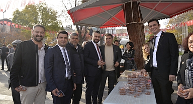 “CHP Karaman İl Başkanlığı 10 Kasım’da Atatürk’ü Anma Programında Lokma İkramı Gerçekleştirdi”