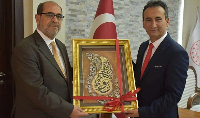 İl Müftüsü Gürbüz'den 24 Kasım Öğretmenler Günü Ziyareti