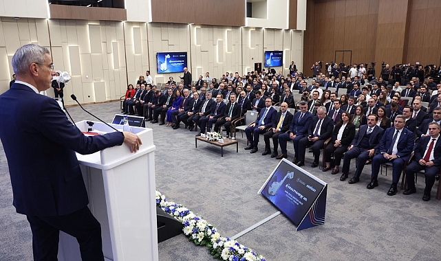 Yerli Sağlık Teknolojilerinde Yeni Adım: Mobil Dijital Röntgen Cihazı Teslim Edildi