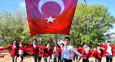 2025-2026 Eğitim Öğretim Yılı İkinci Dönemi “Bayrak Sevgisi” Temasıyla Başlıyor