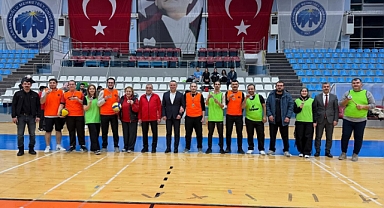 Gazeteciler Sahada Buluştu: 10 Ocak’a Özel Voleybol Turnuvası