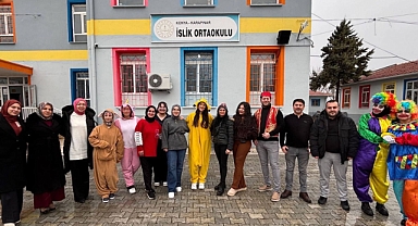 Geleceğin Işığı Çocuklarla Renkli Bir Gün