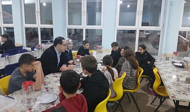 Göktepe Yatılı Bölge Ortaokulu’nda İftar Programı Düzenlendi