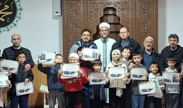 Karaman’da “Camiyi Seviyoruz, Namazda Buluşuyoruz” Projesi Kapsamında Öğrencilere Hediye Takdimi