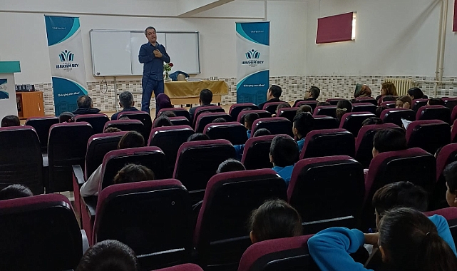 Karaman'da İbrahim Bey İlkokulunda Okur-Yazar Buluşması