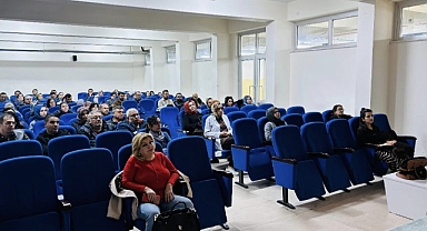 Karaman'da Öğrencilere TÜBİTAK 2202 Bilim Olimpiyatları Semineri