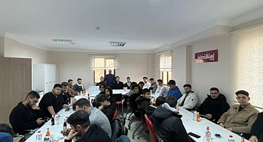 Karaman’da Üniversitelilere Kardeşlik Sofrası Kuruldu