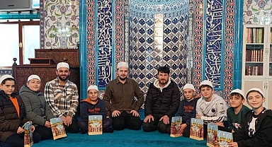 Kır Mahalle Büyük Camii’nde Gençlere Yönelik Anlamlı Buluşma
