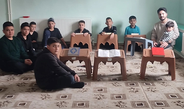 “Kur’an-ı Öğreniyorum, Hayatımı Aydınlatıyorum” Projesinde Haftalık Eğitim Coşkusu