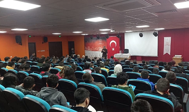 “Oku Projesi” ile Öğrenciler Yazar Süleyman Ezber’le Buluştu