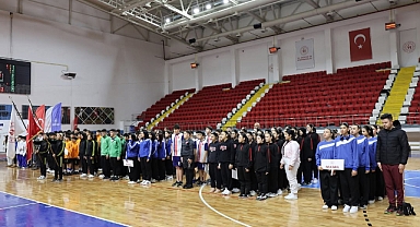 Okul Sporları Yıldızlar Hentbol Yarı Finalleri Karaman’da Başladı