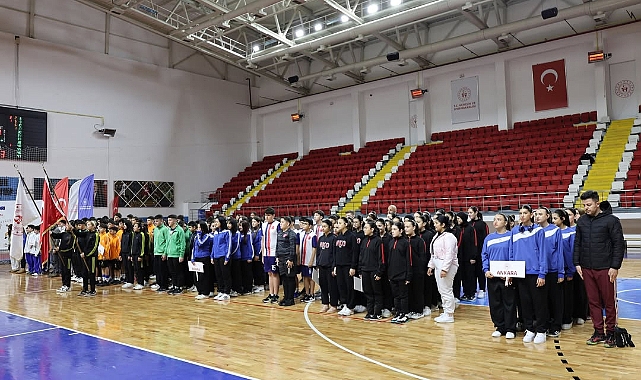 Okul Sporları Yıldızlar Hentbol Yarı Finalleri Karaman’da Başladı