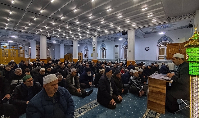 Ramazan Öncesi Manevi Buluşma: Aileler Sabah Namazında Bir Araya Geldi