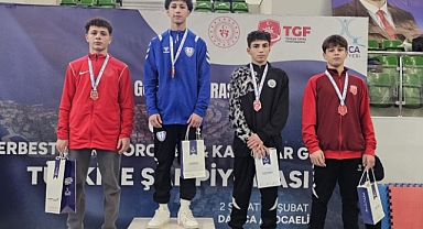 U17 Serbest Güreş Türkiye Şampiyonası’nda İkinci Gün Heyecanı Sona Erdi