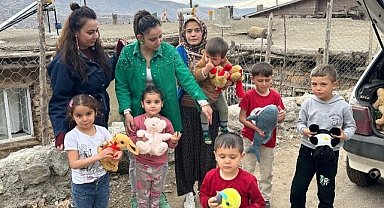 Yürekleri Isıtan Oyuncak Dağıtımı Karaman’da Minik Yüzleri Güldürdü
