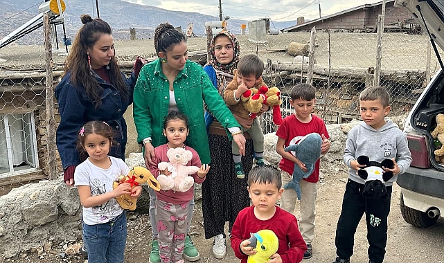 Yürekleri Isıtan Oyuncak Dağıtımı Karaman’da Minik Yüzleri Güldürdü