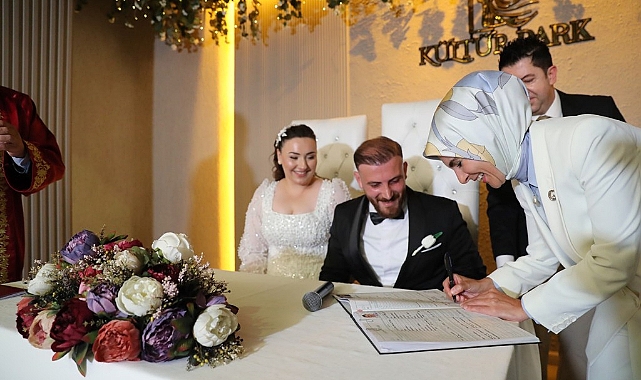 Aile ve Gençlik Fonu'ndan Genç Çiftlere 10 Milyar Lira Destek