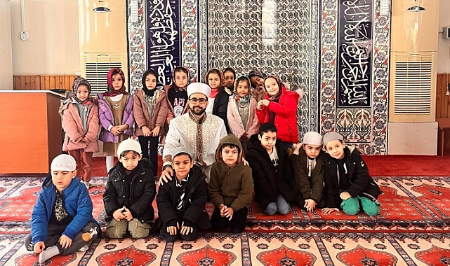 Anaokulu Öğrencilerinden Cami Ziyareti