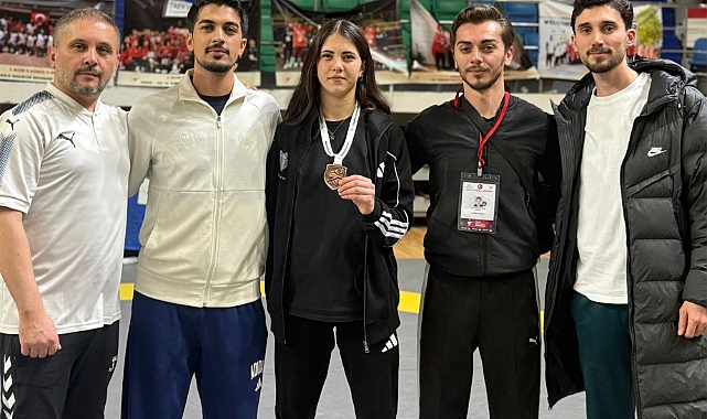 Ecrin Arısoy Türkiye Üçüncüsü Oldu