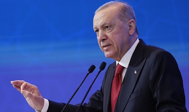 Erdoğan: “Çalışan Annelerin Doğum İzni 24 Haftaya, Babaların Babalık İzni 10 Güne Çıkacak”