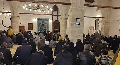 Kadir Gecesi Dualarla İdrak Edildi