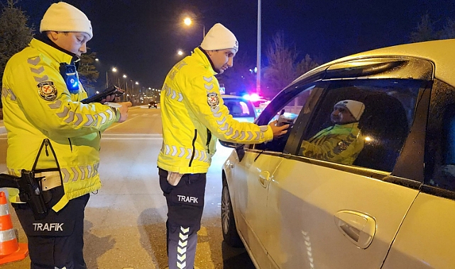 Karaman’da Bir Haftada Yoğun Denetim: 11 Aranan Şahıs Yakalandı, Çok Sayıda Uyuşturucu ve Kaçak Ürün Ele Geçirildi