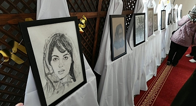 Karaman’da “Kadın” Temalı Resim Sergisi Yoğun İlgiyle Tamamlandı