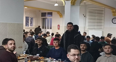 Karaman’da Üniversite Öğrencileri İftar Sofrasında Buluştu