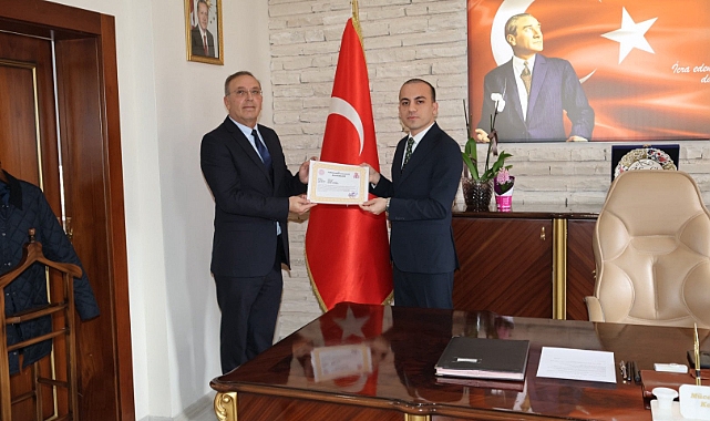 Kazımkarabekir’de Görev Başarıları Ödüllendirildi: Kaymakam Zıvlak’tan Başarı Belgeleri