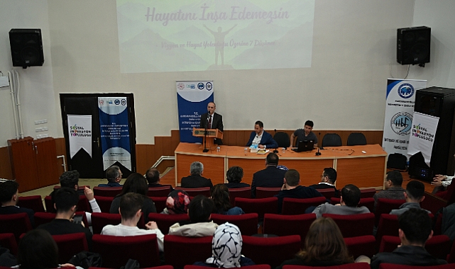 KMÜ’de Öğrenciler Sektör Temsilcileriyle Buluştu