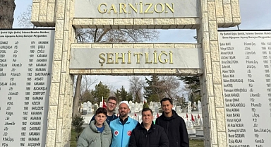 KYK Öğrencilerinden Anlamlı Şehitlik Ziyareti