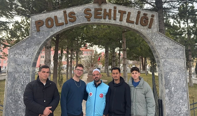 KYK Öğrencilerinden Anlamlı Şehitlik Ziyareti