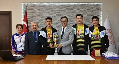 Fatih Anadolu Lisesi Floor Curling’de Türkiye Üçüncüsü Oldu