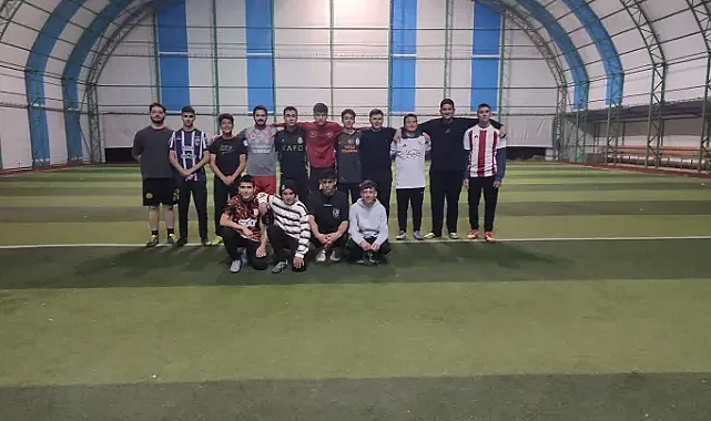 Gençler Sahada Dostluk Kazandı