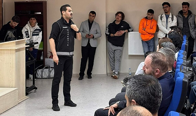 Karaman'da Narkorehber Projesi Kapsamında Üniversitede Uyuşturucuyla Mücadele Eğitimi