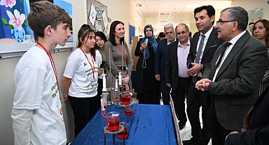 Karaman’da Öğrenciler Bilimle Buluştu: 20 Proje Sergilendi